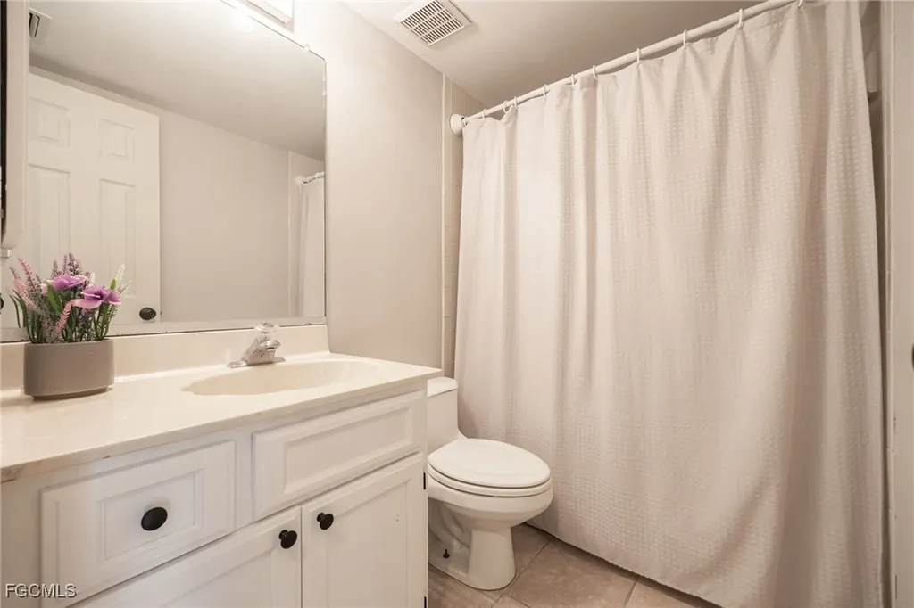 423 Cape Coral Parkway W Cape Coral FL 33914