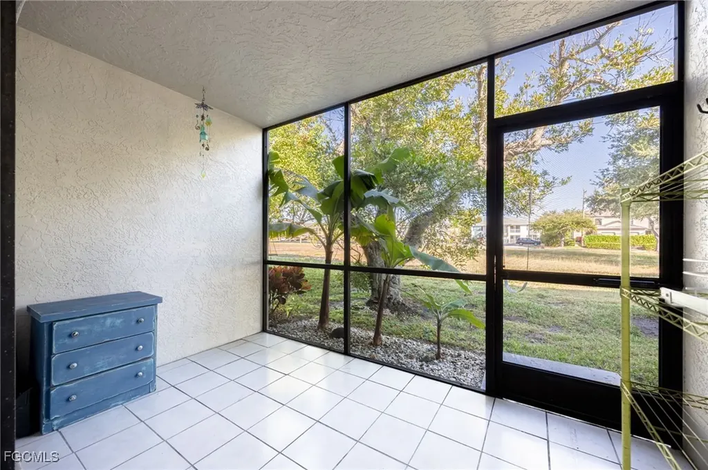 423 Cape Coral Parkway W Cape Coral FL 33914