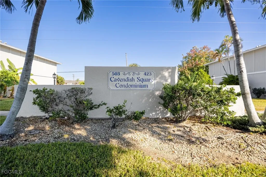 423 Cape Coral Parkway W Cape Coral FL 33914