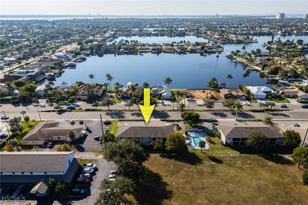 423 Cape Coral Parkway W Cape Coral FL 33914