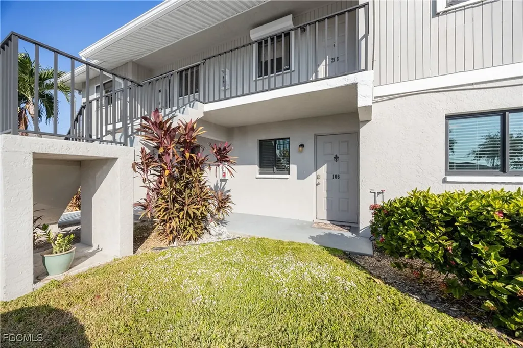 423 Cape Coral Parkway W Cape Coral FL 33914