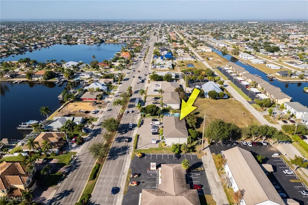423 Cape Coral Parkway W Cape Coral FL 33914