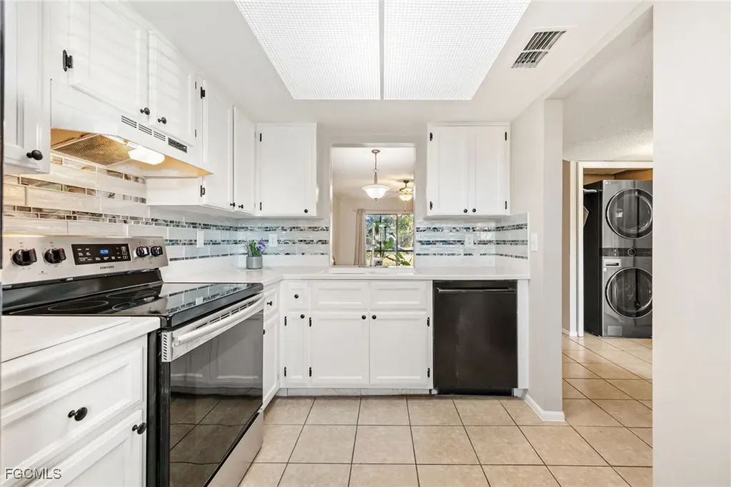 423 Cape Coral Parkway W Cape Coral FL 33914
