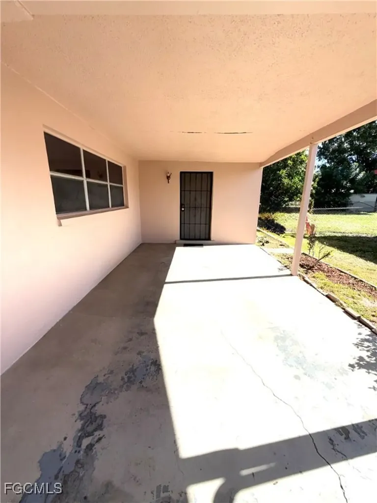25 Castlebar Circle Fort Myers FL 33905