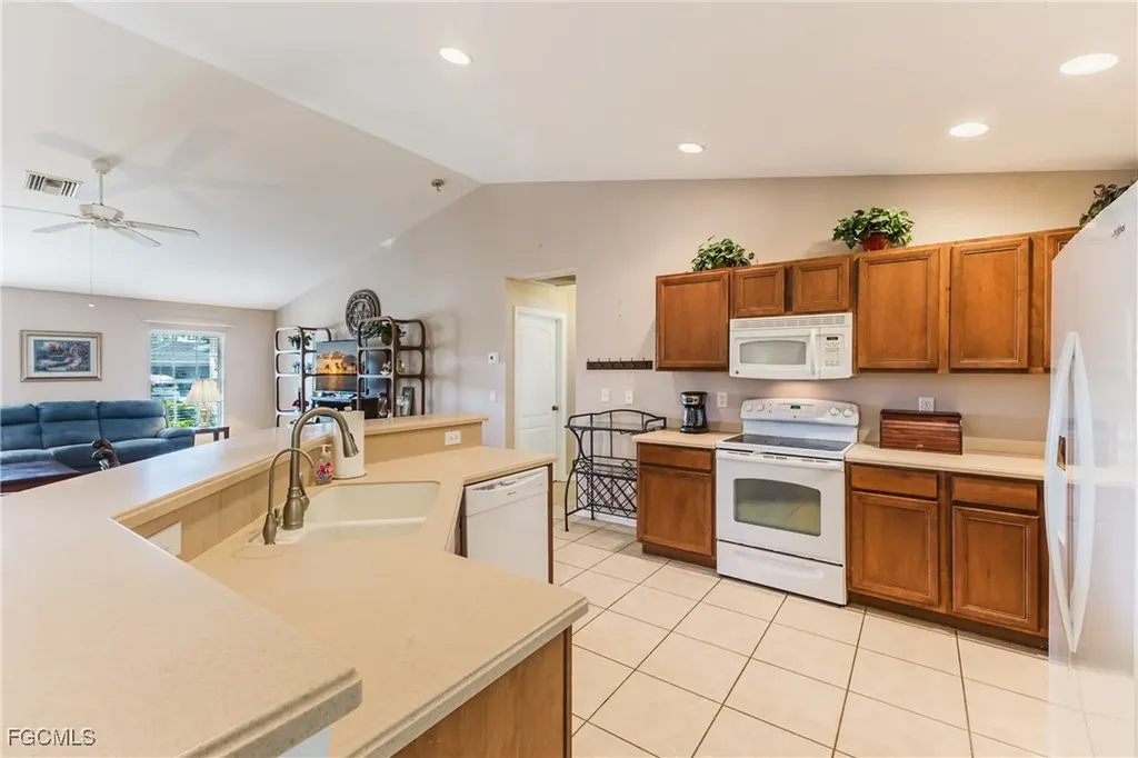 1027 NE 33rd Lane Cape Coral FL 33909