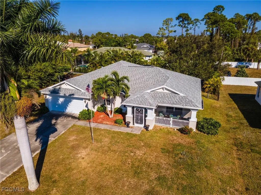 1027 NE 33rd Lane Cape Coral FL 33909