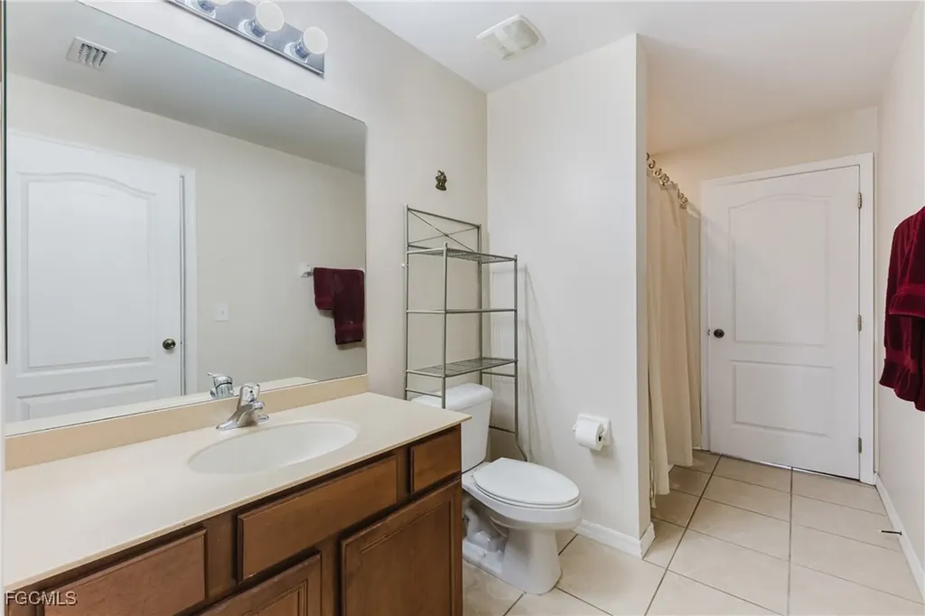 1027 NE 33rd Lane Cape Coral FL 33909