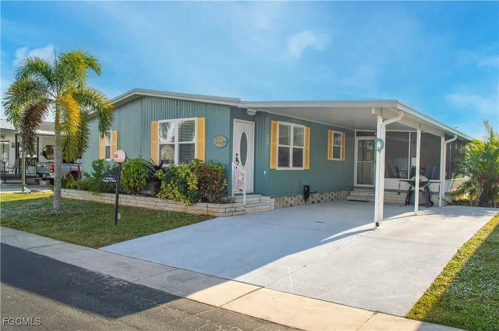 535 Sunshine Avenue North Fort Myers FL 33903