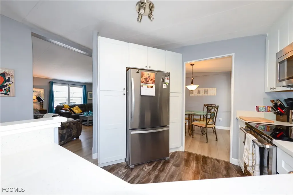 535 Sunshine Avenue North Fort Myers FL 33903