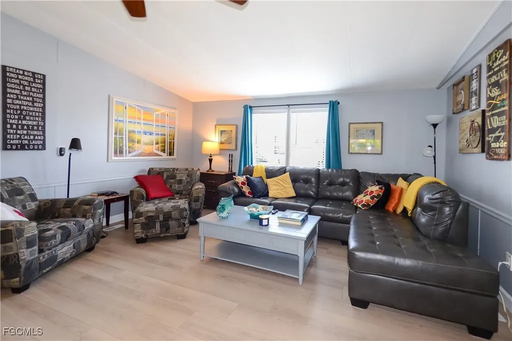 535 Sunshine Avenue North Fort Myers FL 33903