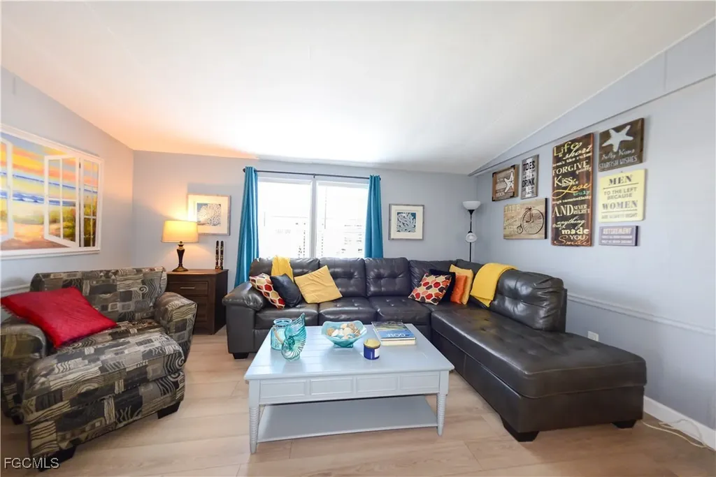 535 Sunshine Avenue North Fort Myers FL 33903