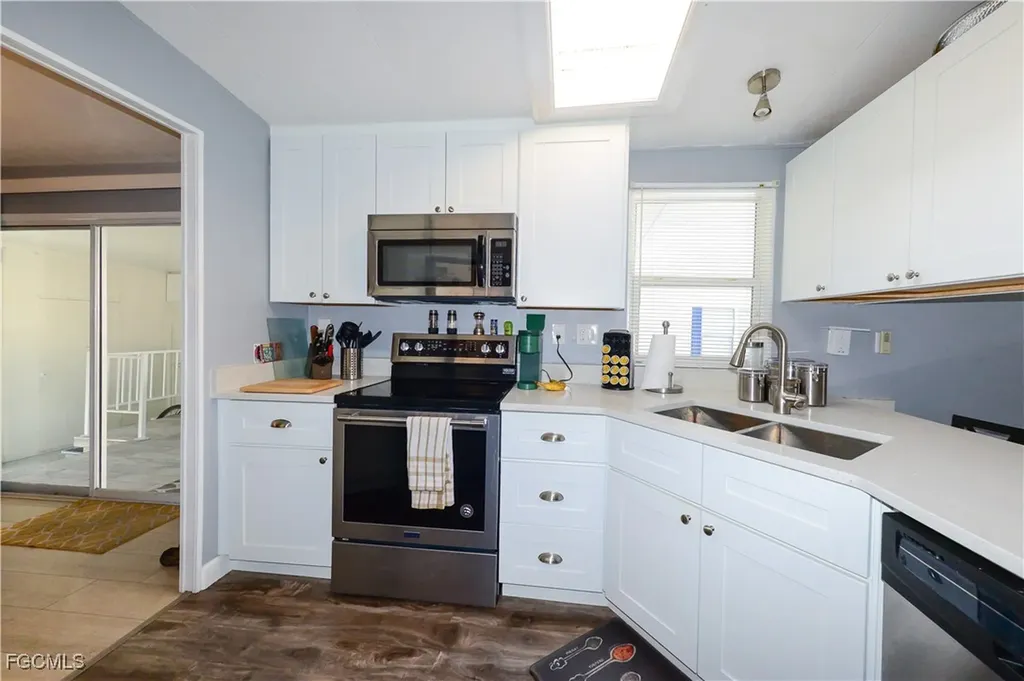 535 Sunshine Avenue North Fort Myers FL 33903