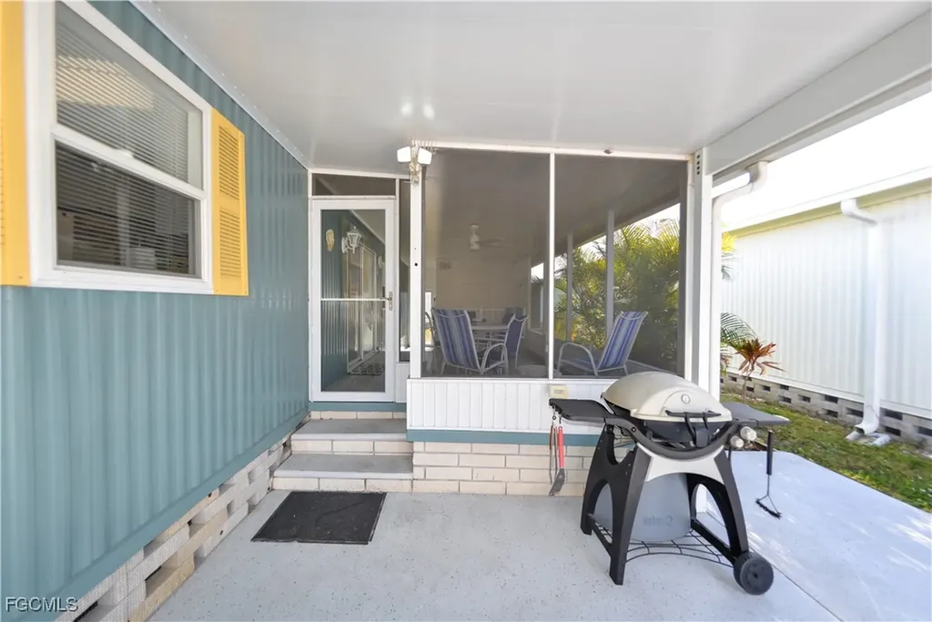 535 Sunshine Avenue North Fort Myers FL 33903