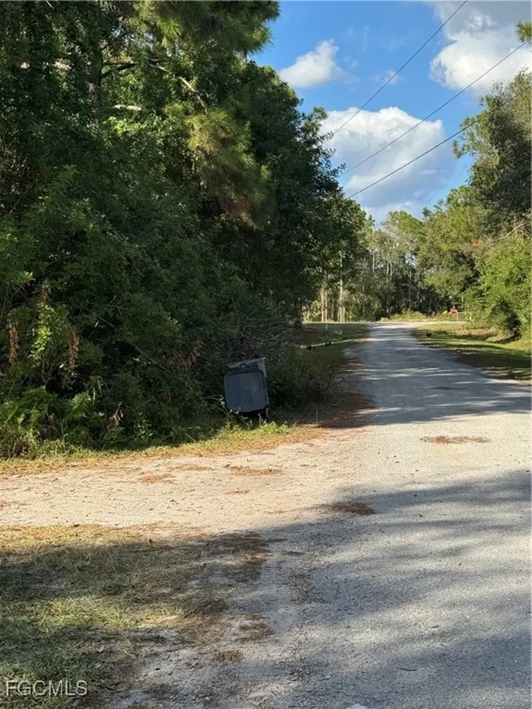 837 Pine Cone Avenue Clewiston FL 33440