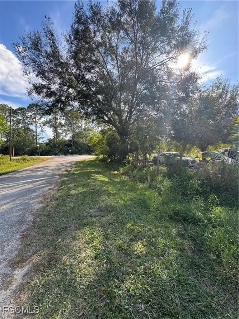 837 Pine Cone Avenue Clewiston FL 33440