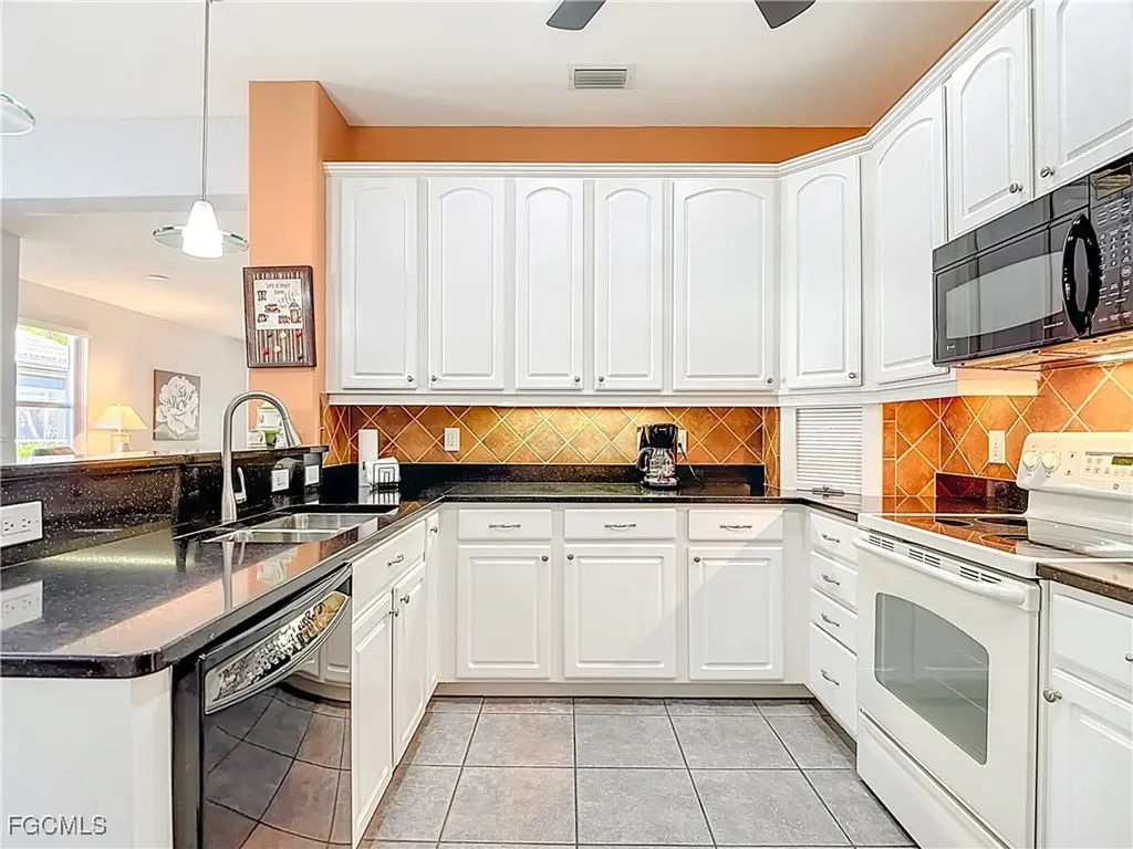 20940 Calle Cristal Lane North Fort Myers FL 33917