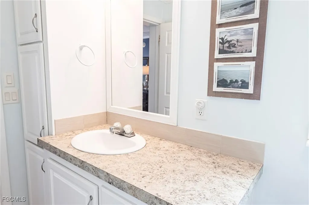 3152 Indian Village Lane North Fort Myers FL 33917