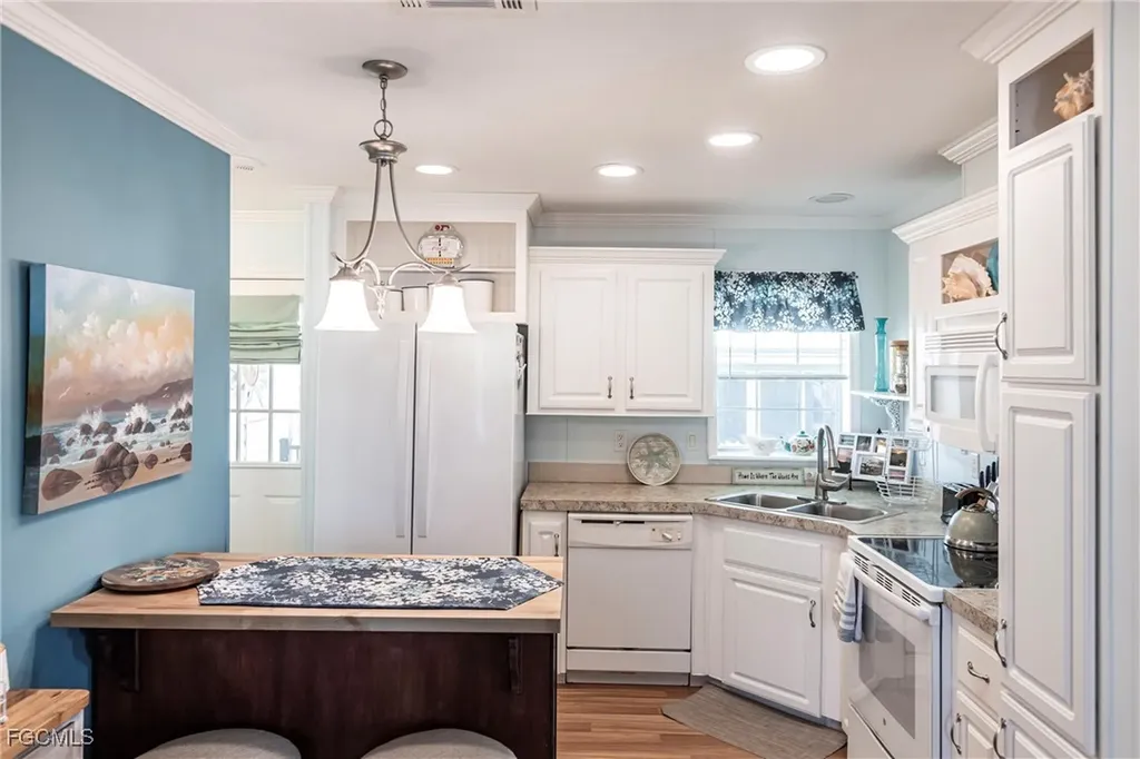 3152 Indian Village Lane North Fort Myers FL 33917