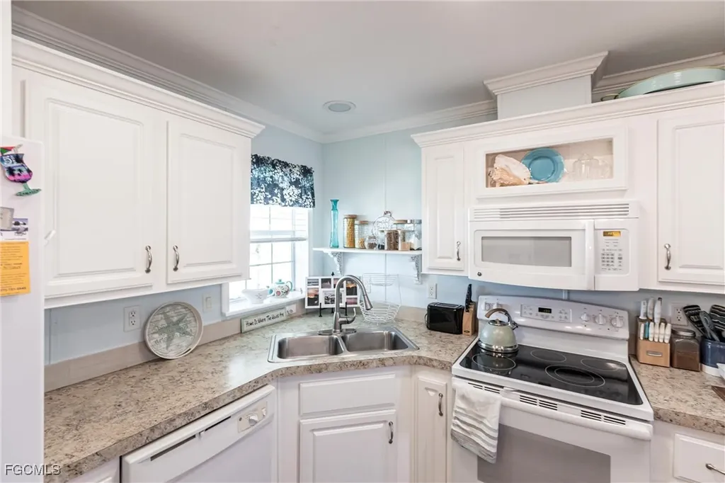 3152 Indian Village Lane North Fort Myers FL 33917