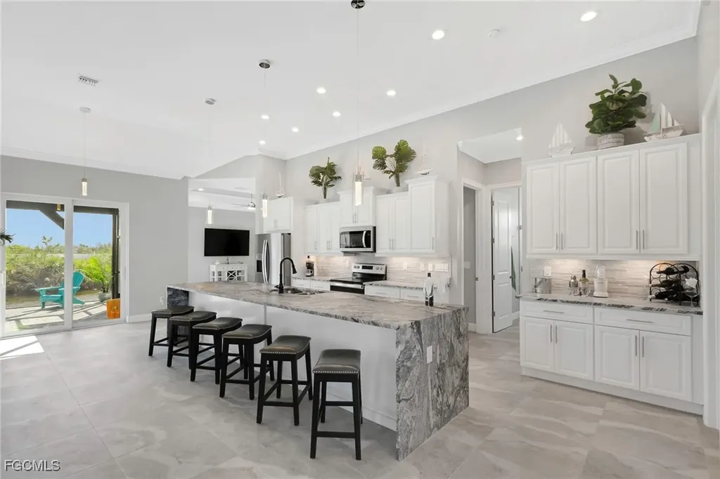 1225 NW 33rd Avenue Cape Coral FL 33993