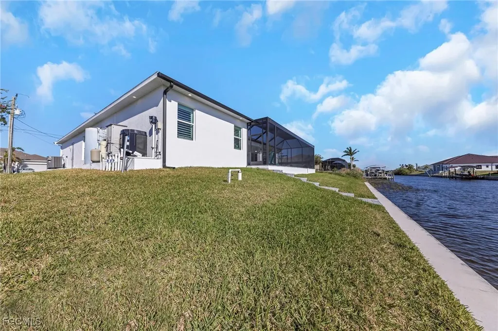 1225 NW 33rd Avenue Cape Coral FL 33993