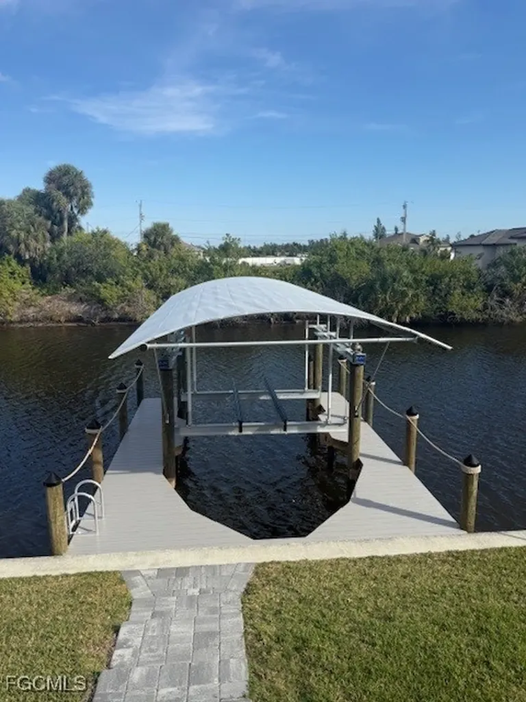 1225 NW 33rd Avenue Cape Coral FL 33993