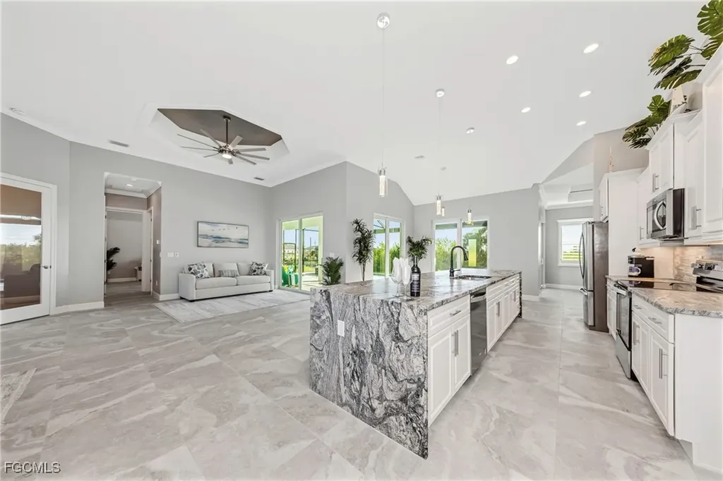 1225 NW 33rd Avenue Cape Coral FL 33993