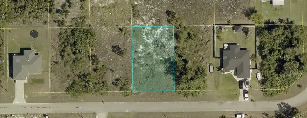 647 Central Street E Lehigh Acres FL 33974