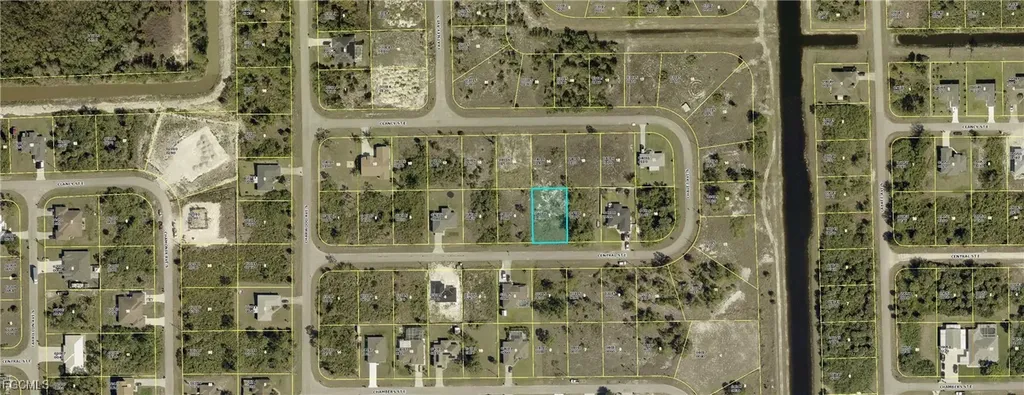 647 Central Street E Lehigh Acres FL 33974