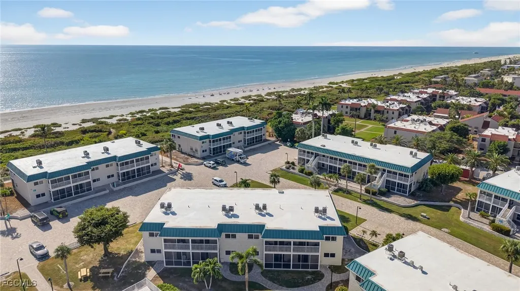 Sanibel FL, 827 E Gulf Drive, Unit L2