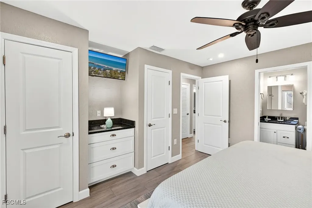 827 E Gulf Drive Sanibel FL 33957