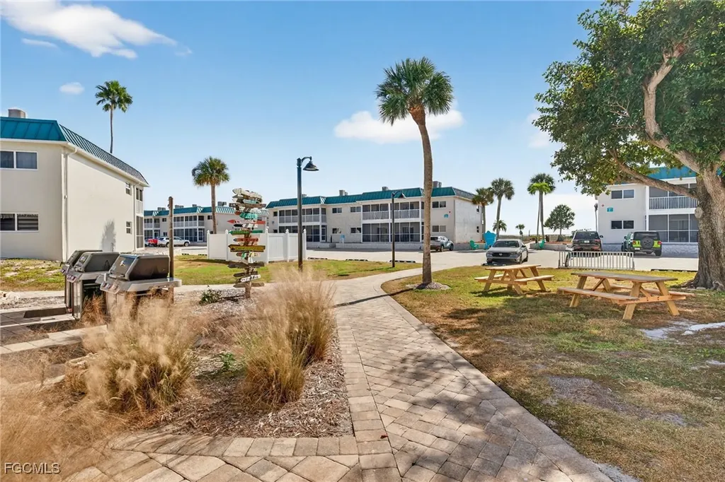 827 E Gulf Drive Sanibel FL 33957