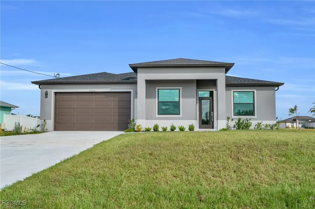 1013 El Dorado Boulevard N Cape Coral FL 33993