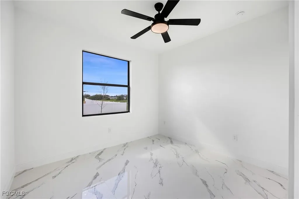 1013 El Dorado Boulevard N Cape Coral FL 33993