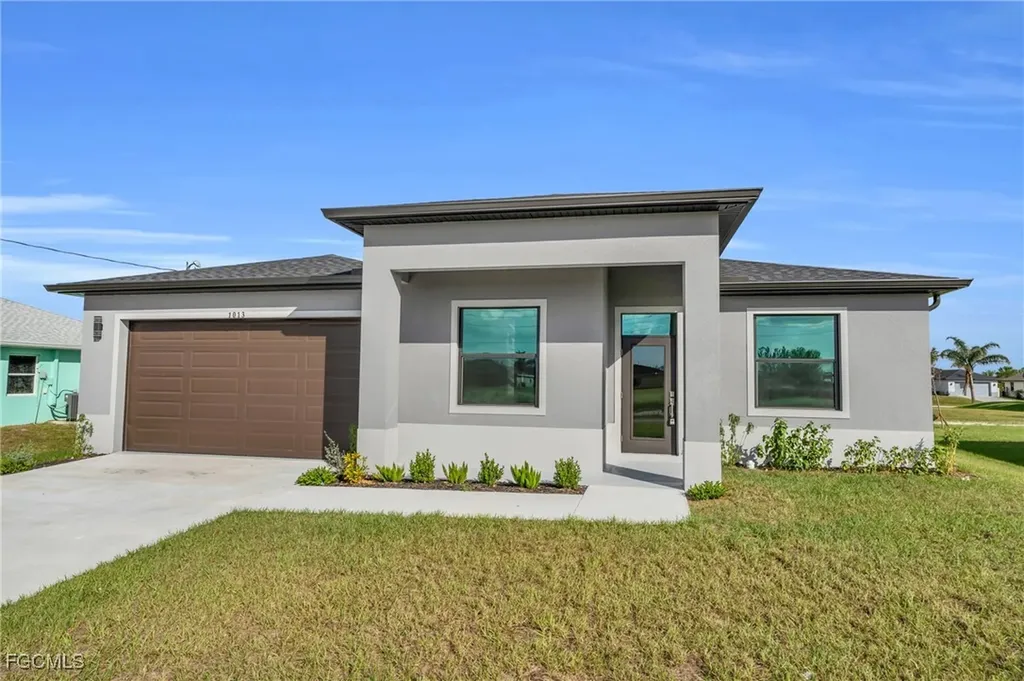 1013 El Dorado Boulevard N Cape Coral FL 33993