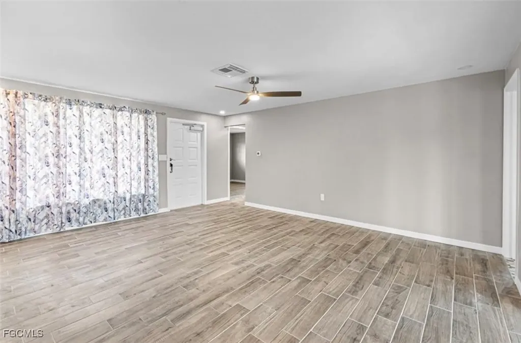 1220 SE 32nd Street Cape Coral FL 33904