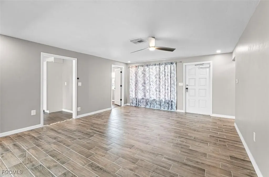 1220 SE 32nd Street Cape Coral FL 33904