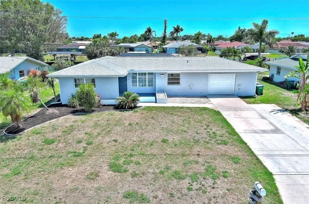 1220 SE 32nd Street Cape Coral FL 33904