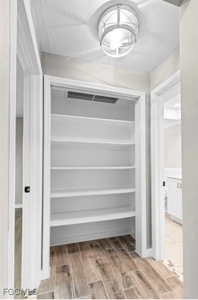 1220 SE 32nd Street Cape Coral FL 33904