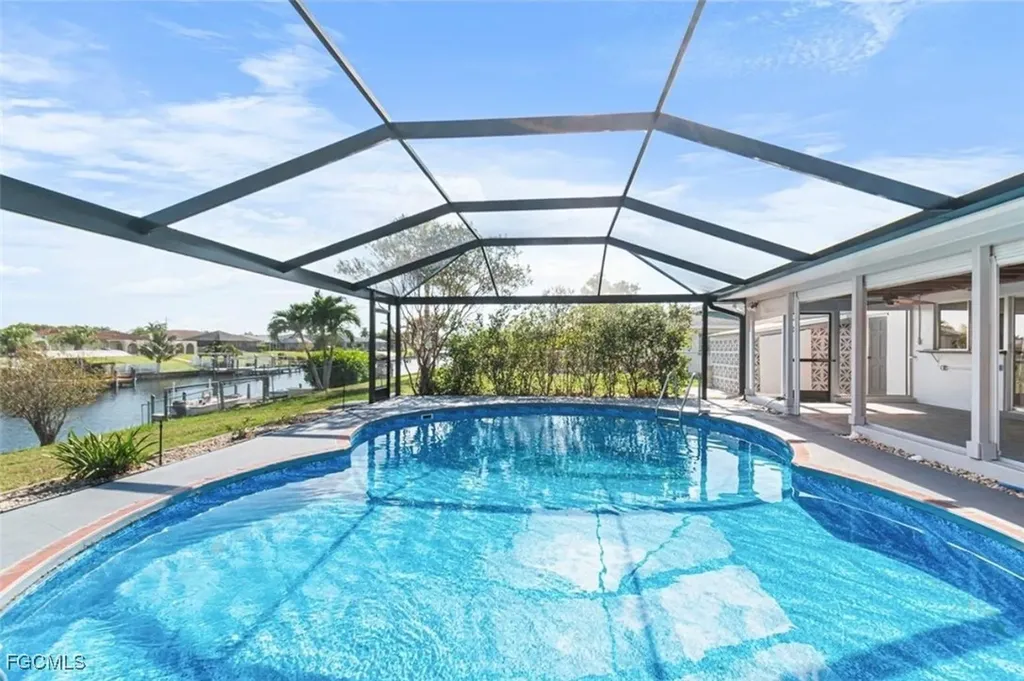 1220 SE 32nd Street Cape Coral FL 33904