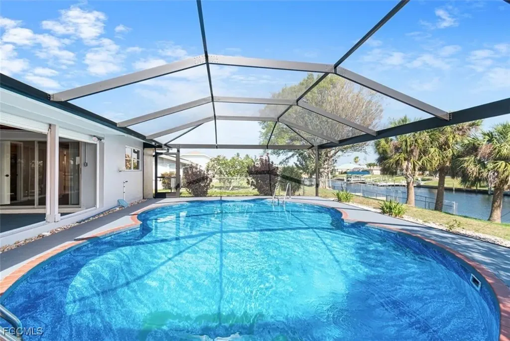 1220 SE 32nd Street Cape Coral FL 33904