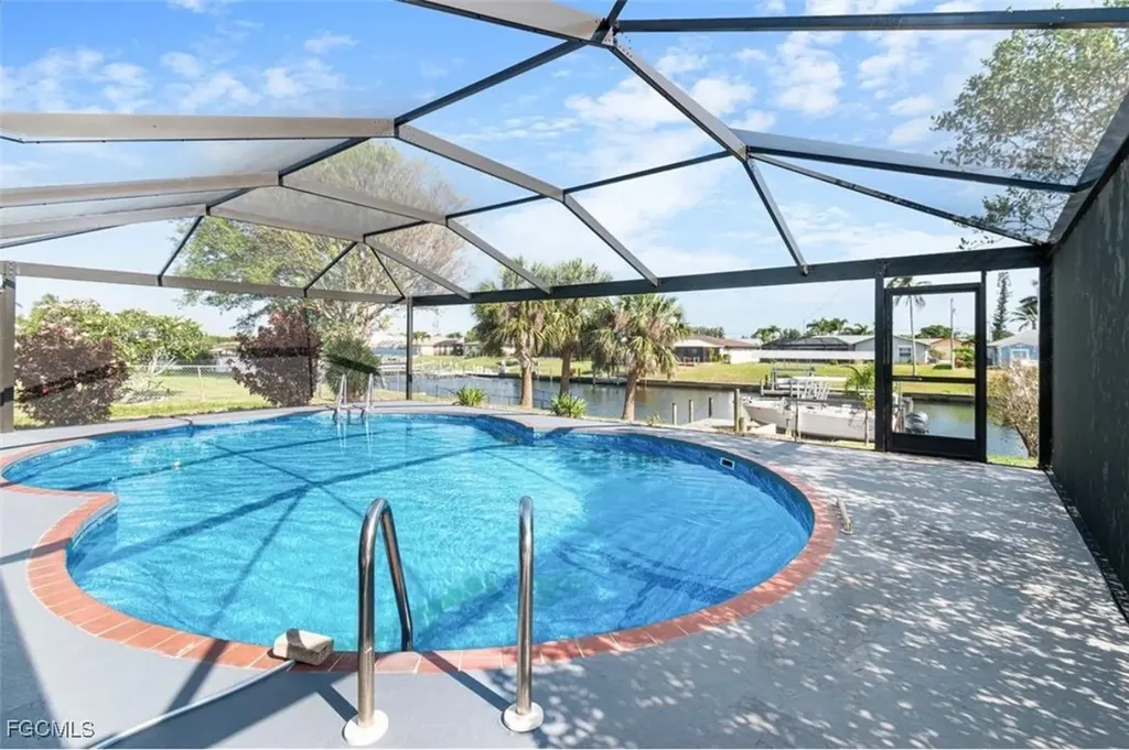 1220 SE 32nd Street Cape Coral FL 33904