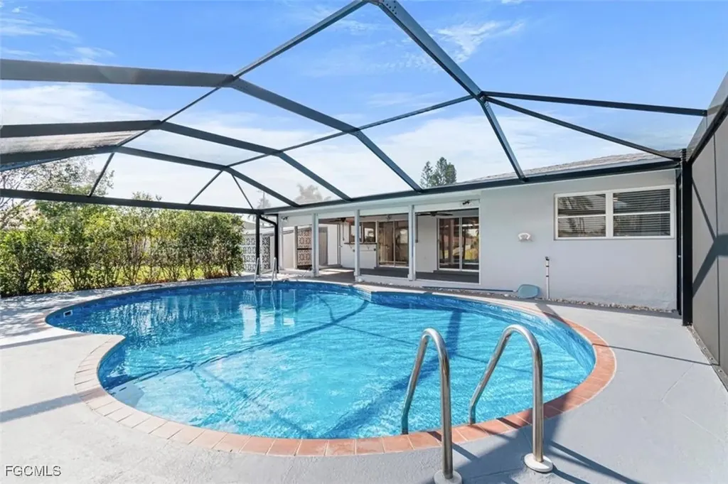 1220 SE 32nd Street Cape Coral FL 33904