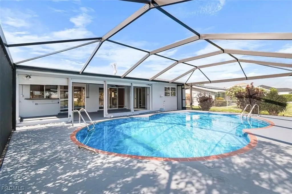 1220 SE 32nd Street Cape Coral FL 33904