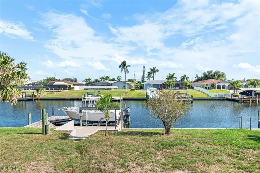 1220 SE 32nd Street Cape Coral FL 33904