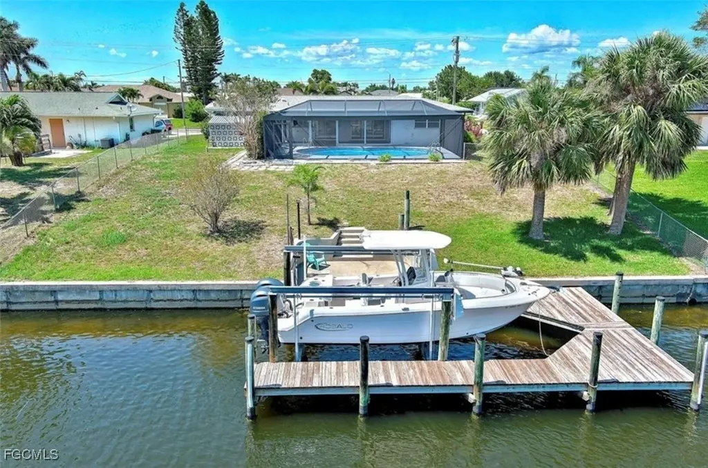 1220 SE 32nd Street Cape Coral FL 33904