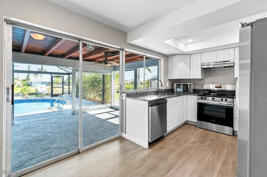 1220 SE 32nd Street Cape Coral FL 33904