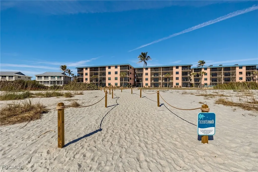 2230 Camino Del Mar Drive Sanibel FL 33957