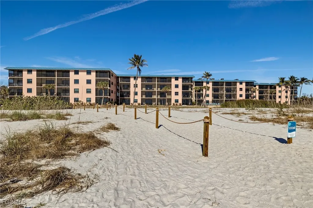 2230 Camino Del Mar Drive Sanibel FL 33957