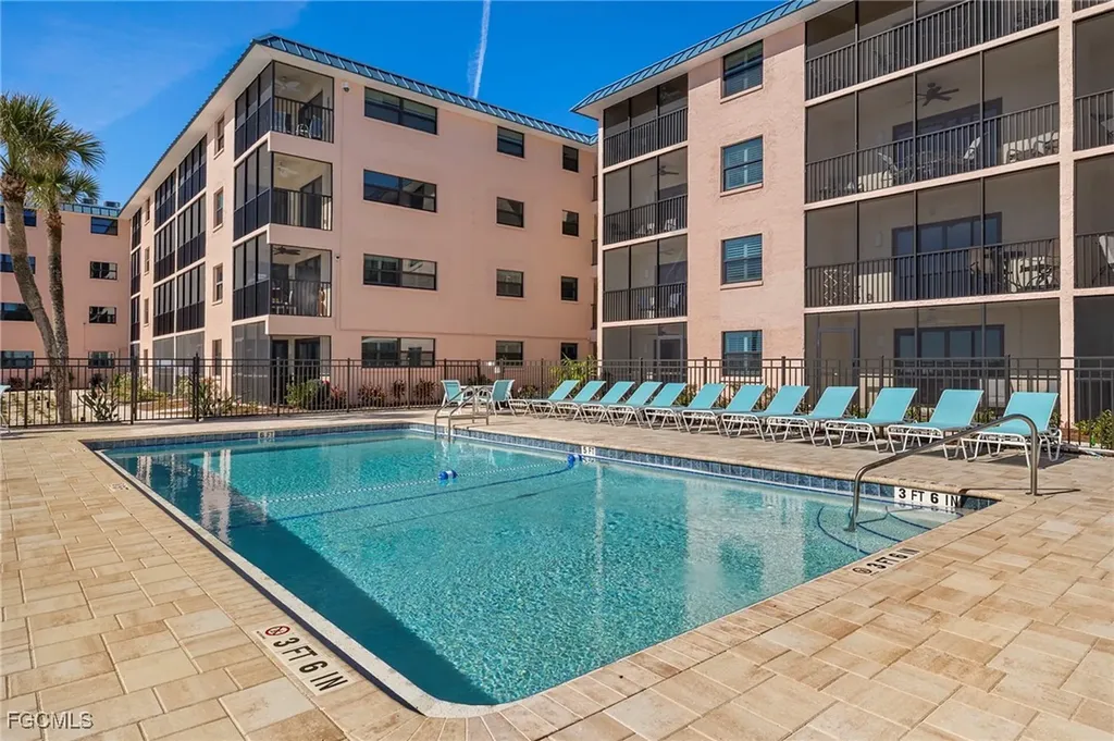 2230 Camino Del Mar Drive Sanibel FL 33957